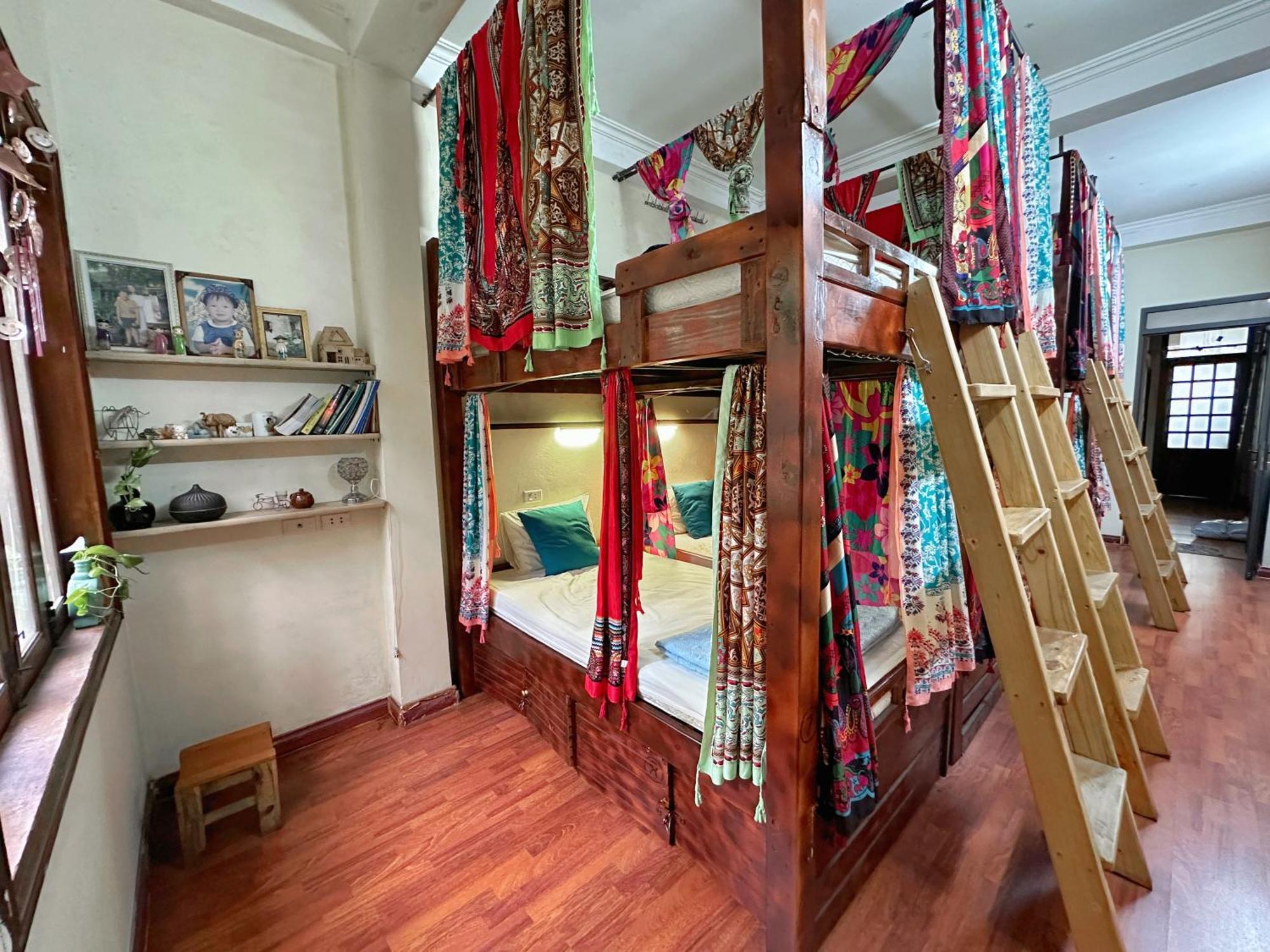 Halo Bay Homestay Ha Long Exterior photo